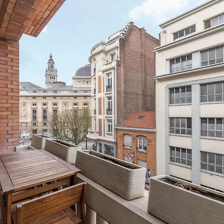 Beautiful With Balcony 4 Bedrooms! Appartement *