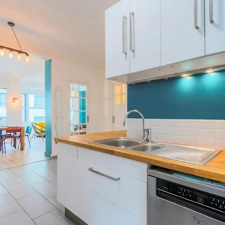 Appartement Beautiful With Balcony 4 Bedrooms!
